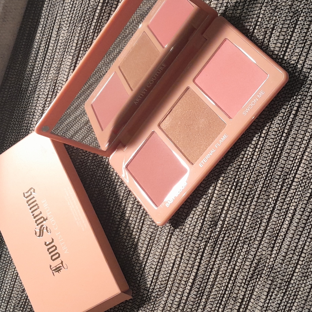 ARTIST COUTURE LOVE SPRUNG FACE PALETTE